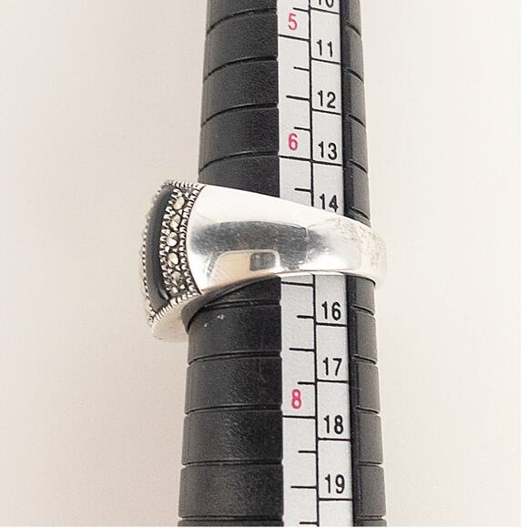 Sterling Silver Marcasite Onyx Mother of Pearl Statement Ring Size 7 - Picture 9 of 14